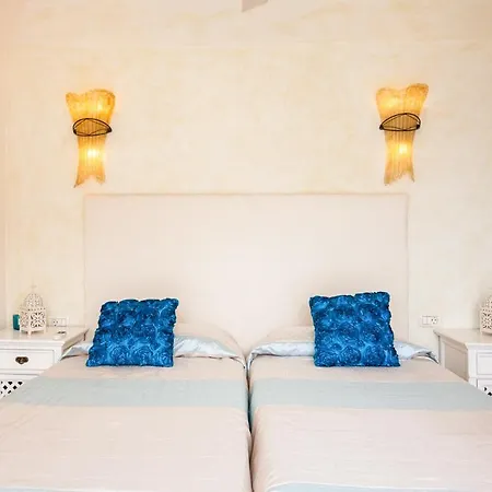Playa De Fanabe Sleeps 8 With Pool And Wifi Costa Adeje (Tenerife)